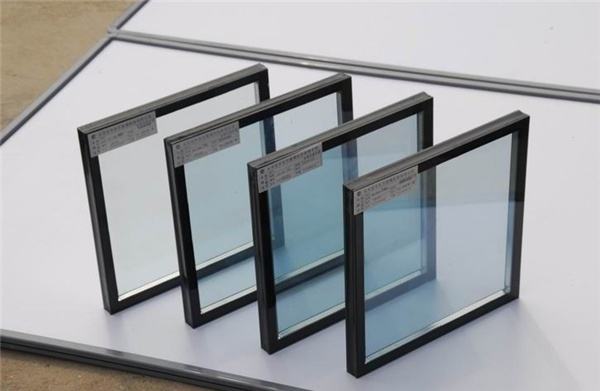 鏡片貼標(biāo)機(jī)